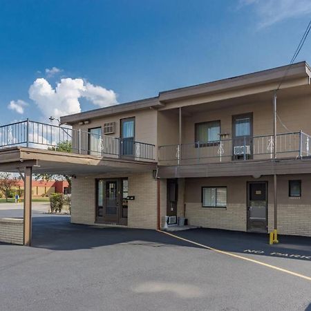 Dubois Manor Motel Екстериор снимка