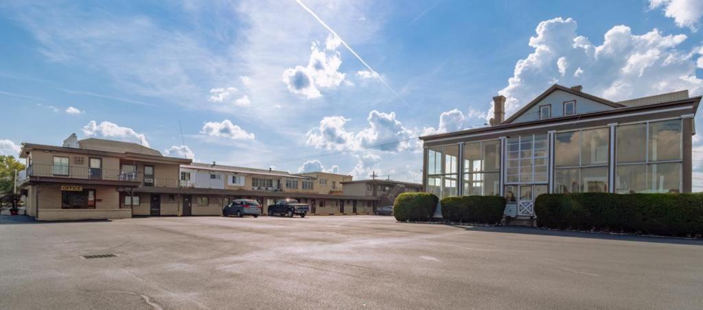 Dubois Manor Motel Екстериор снимка