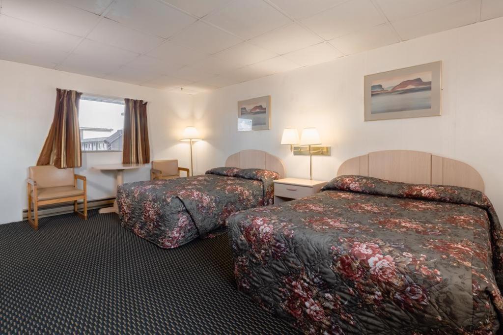 Dubois Manor Motel Екстериор снимка